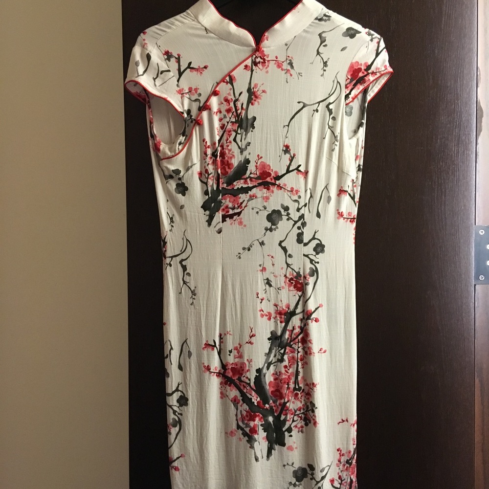 White and pink qipao dress